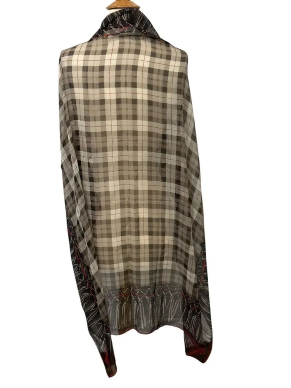 Coveri Collection Designer Square Scarf Classic Plaid with Tassel Border 41 x 42